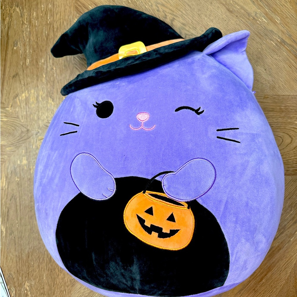 2022 Squishmallows Gerik Halloween Cat w/pumpkin 20in. Collectable